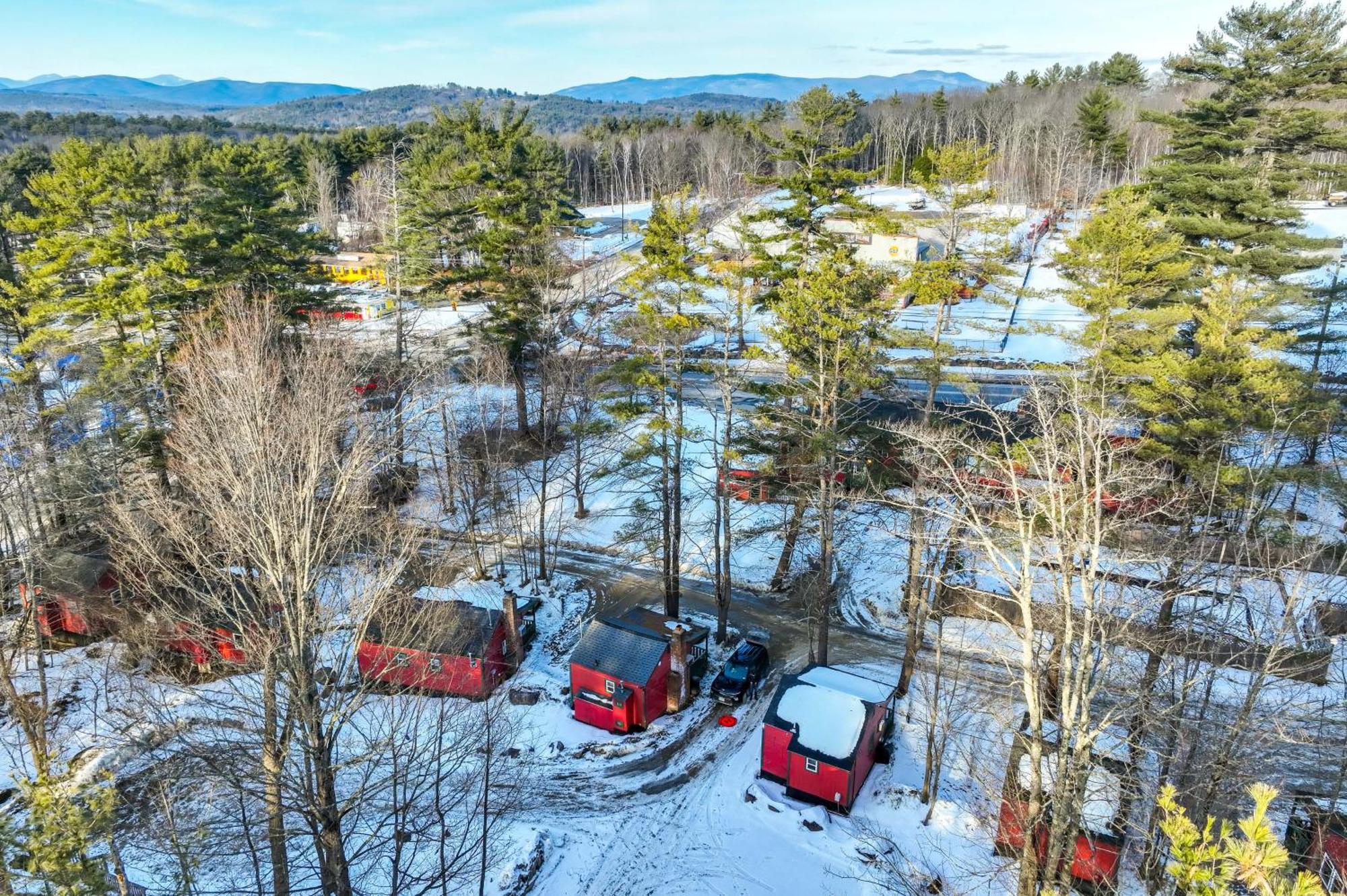 Ferienwohnung Cozy Laconia Studio With Pool Access - 2 Mi To Lake! Exterior foto