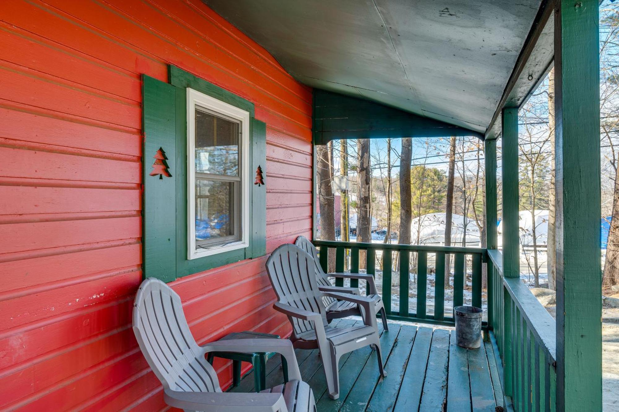 Ferienwohnung Cozy Laconia Studio With Pool Access - 2 Mi To Lake! Exterior foto